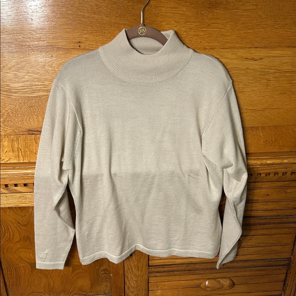 Evan Picone Champagne Mock Turtle Neck Acrylic/Wool Sweater